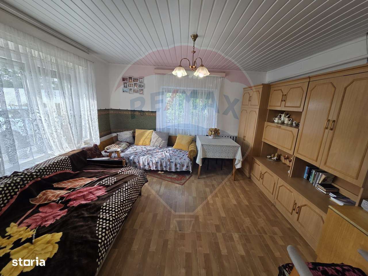 Casă cu gradina si solarii de legume - Imagine principală: 3/18