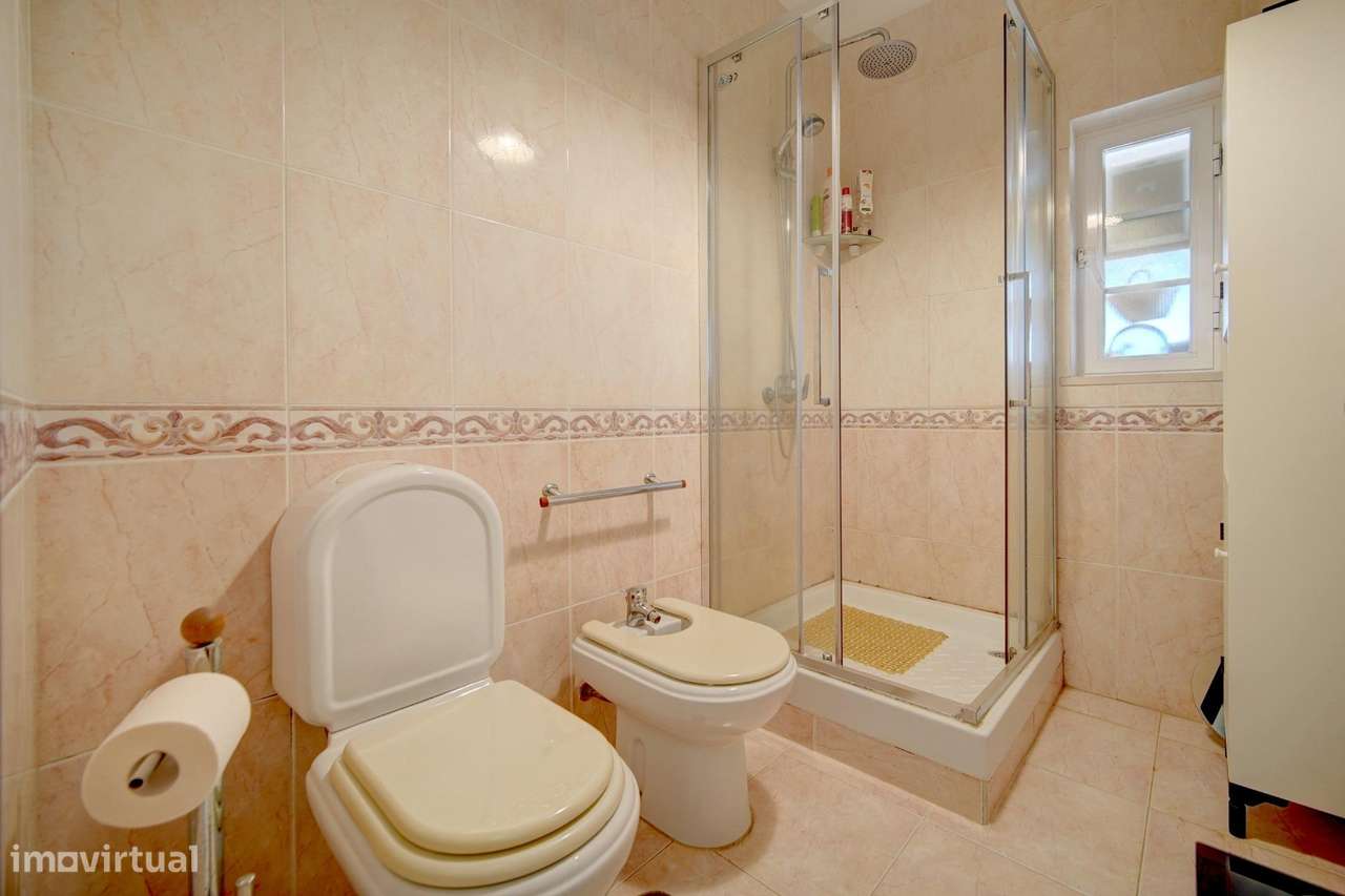 Quinta com Casa Tradicional com Piscina e Terreno de 8.800 m²-24