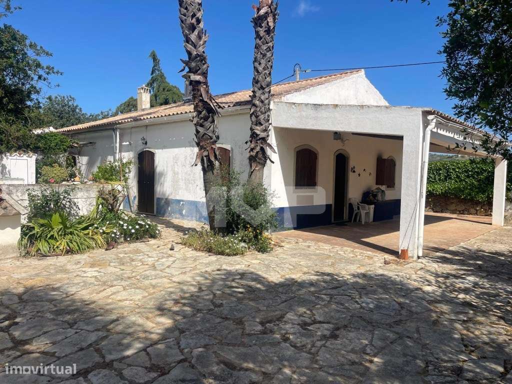 Quinta com 3 quartos e forno em Santa Bárbara de Nexe, Faro.-0