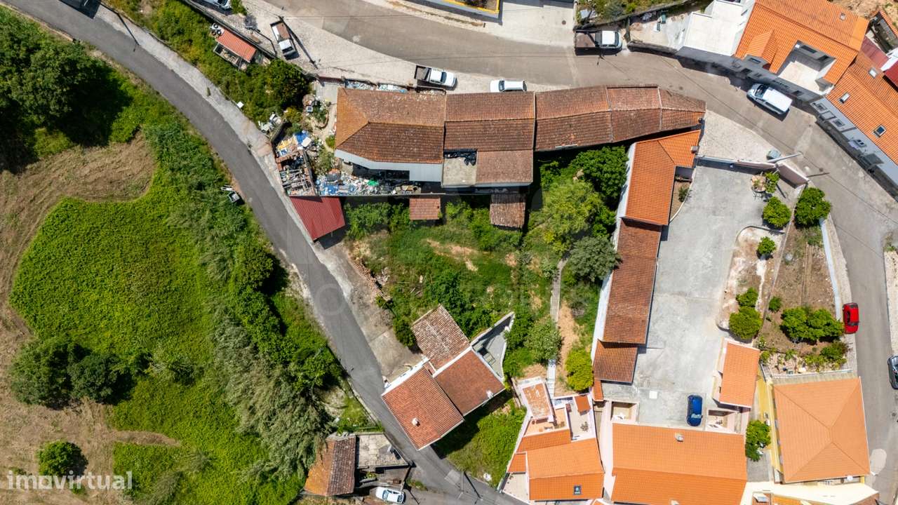 Ruína em terreno de 186,5m2 em Pêro Moniz - Grande imagem: 4/14