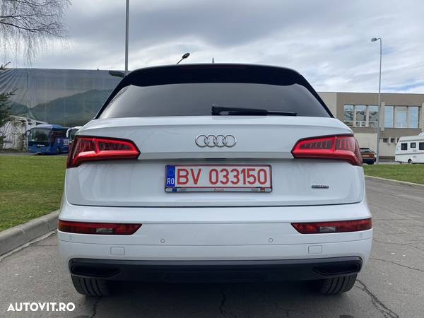 Audi Q5 2.0 40 TDI quattro S tronic Design - 5