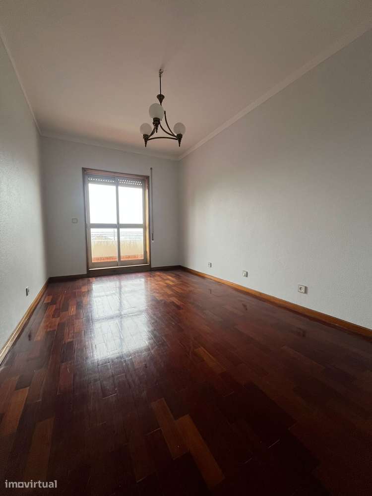 Excelente T2 com Sótão localizado perto do centro de Gondomar-16