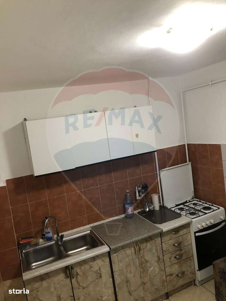 3 camere de închiriat ultracentral, etaj 4/7 cu lift , 480 euro - Imagine principală: 5/12