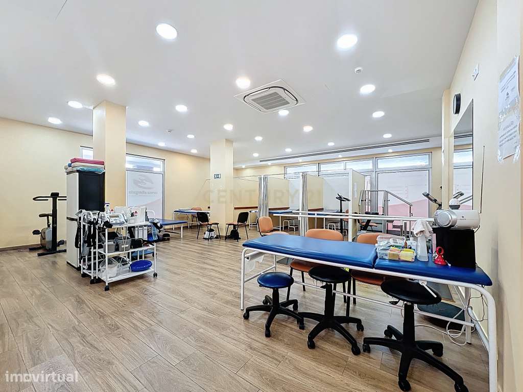 Oportunidade Única: Venda de Clínica em Pleno Funcionamento na Lagoa –-34