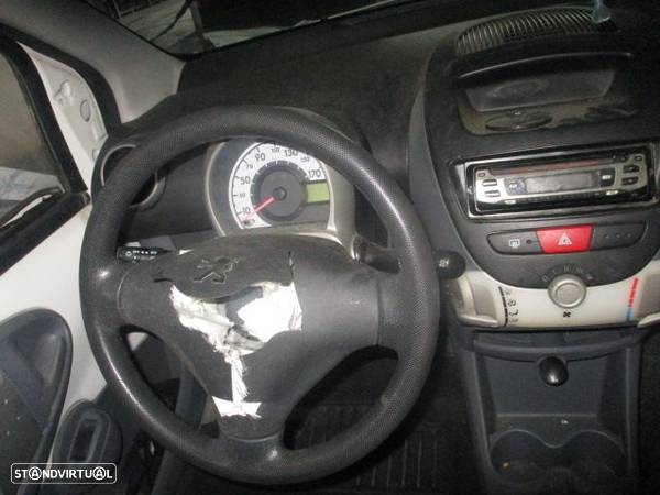 Carro MOT: CFA 384F  CXVEL: C550P PEUGEOT 107 FASE 1 2023 1.0I 70CV 3P BRANCO GASOLINA - 8