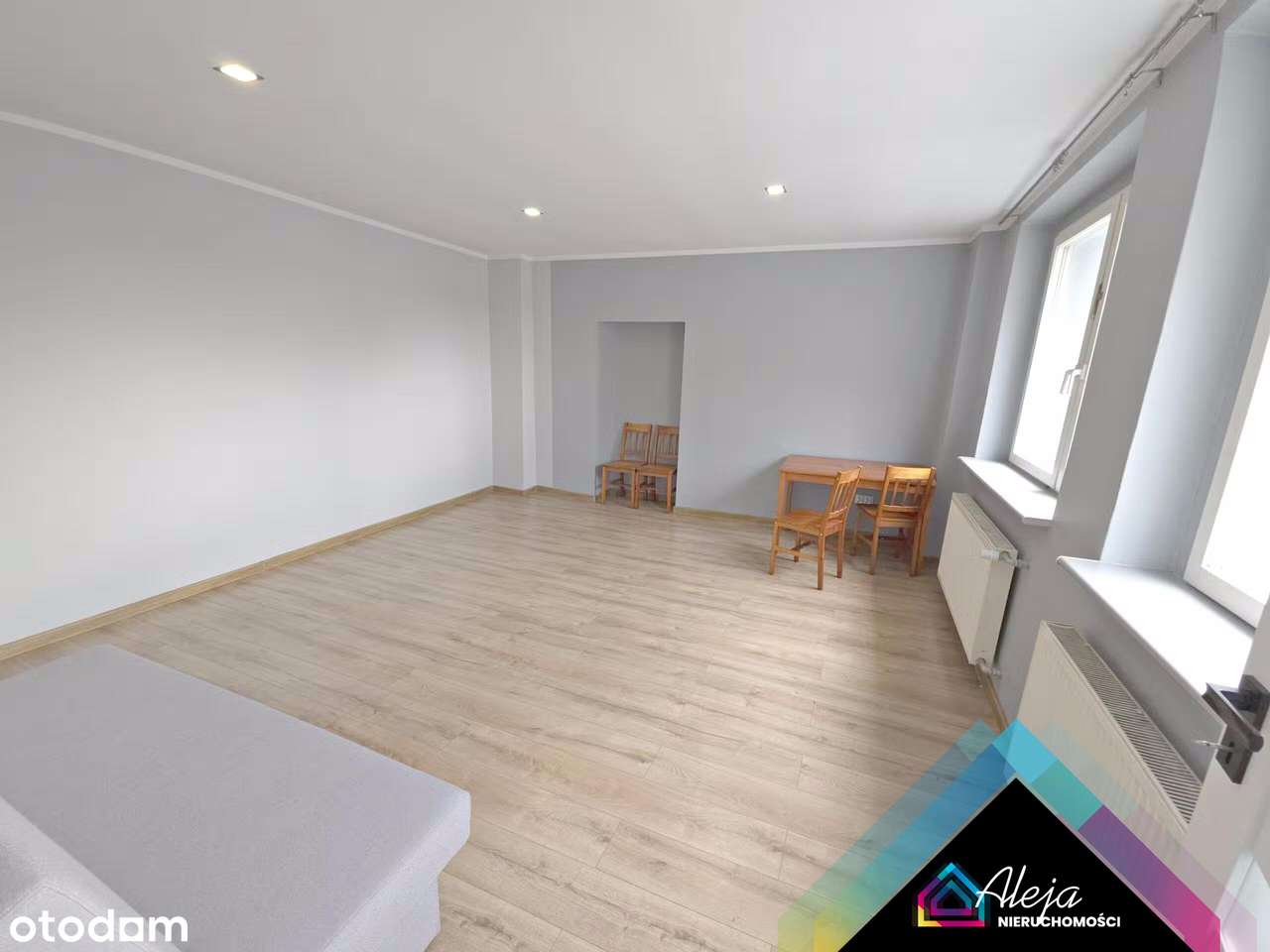 Przestronne mieszkanie czeka na Ciebie - Pełny obrazek: 3/6