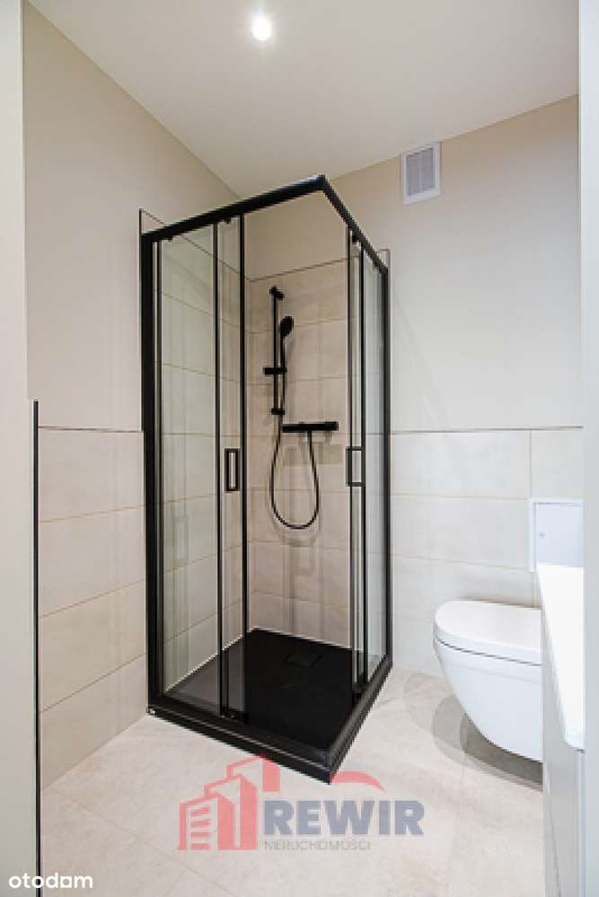 Kawalerka z dużym balkonem na 10 piętrze-4