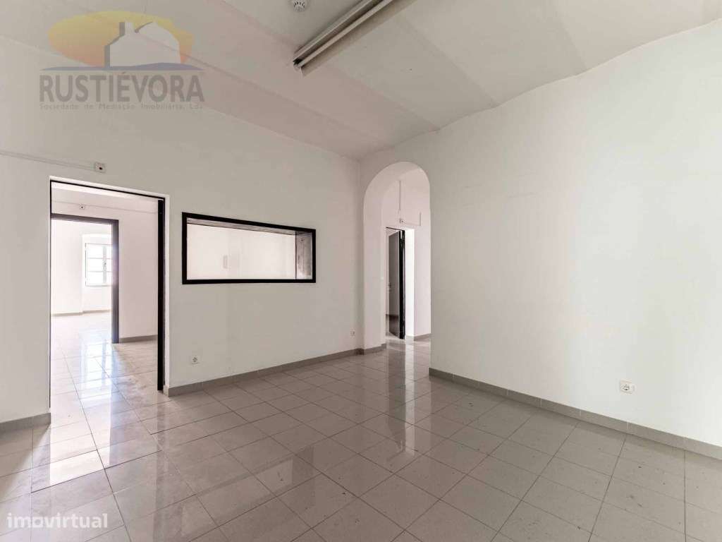 Espaço de comércio e serviços | Centro Histórico | Espaços amplos |... - Grande imagem: 4/28