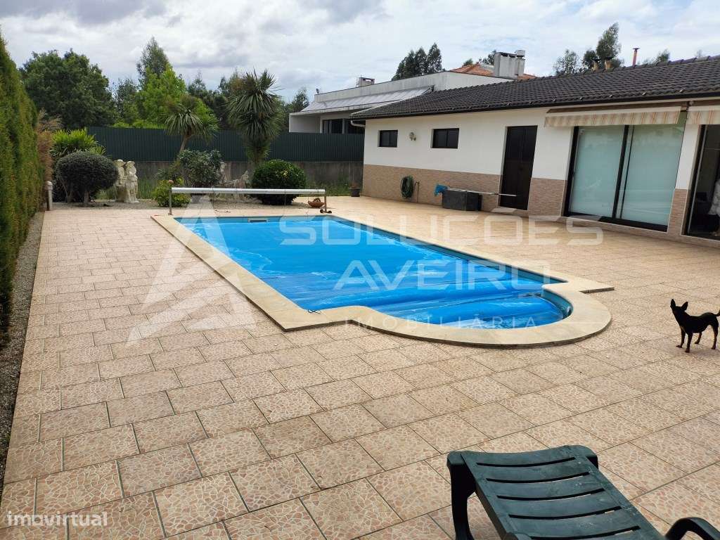 Moradia T4 com Piscina-14