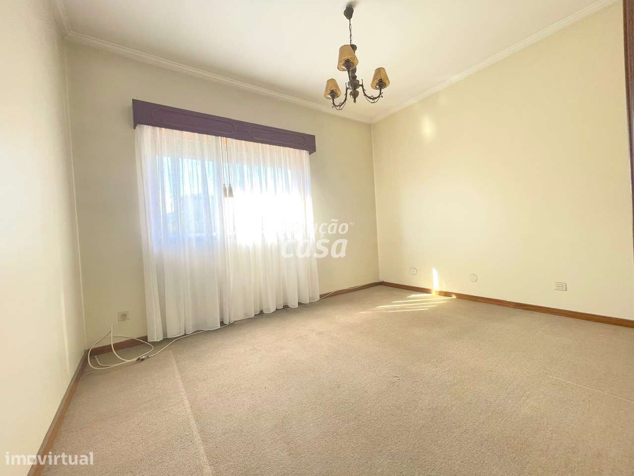 Apartamento T3 com Lugar de Garagem, localizado a 650 metros da Estaçã-19