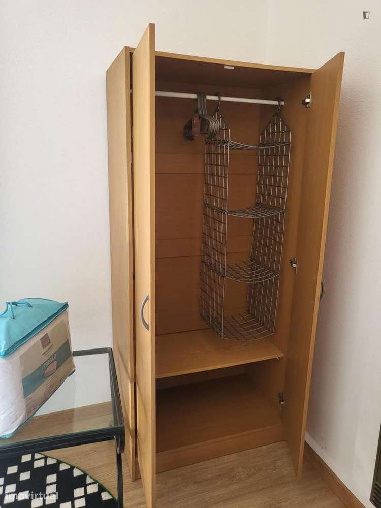 Quarto - localizado em Aveiro - Grande imagem: 4/11