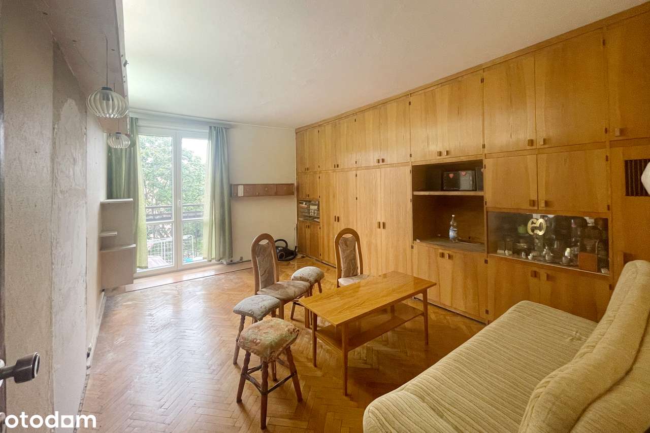 Przy tramwaju, z balkonem, piwnicą i parkingiem-8