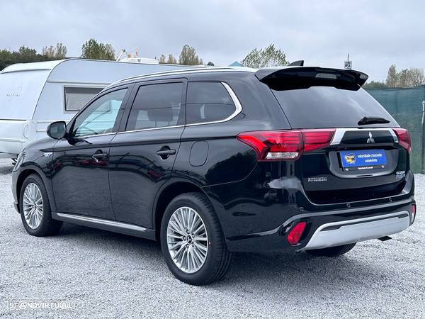 Mitsubishi Outlander 2.4 PHEV Instyle - 13