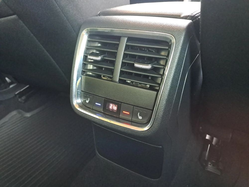 SKODA OCTAVIA Aktywny Tempomat 3 Strefowa Klimatyzacja  Łopatki Salon PL ASO VAT23%