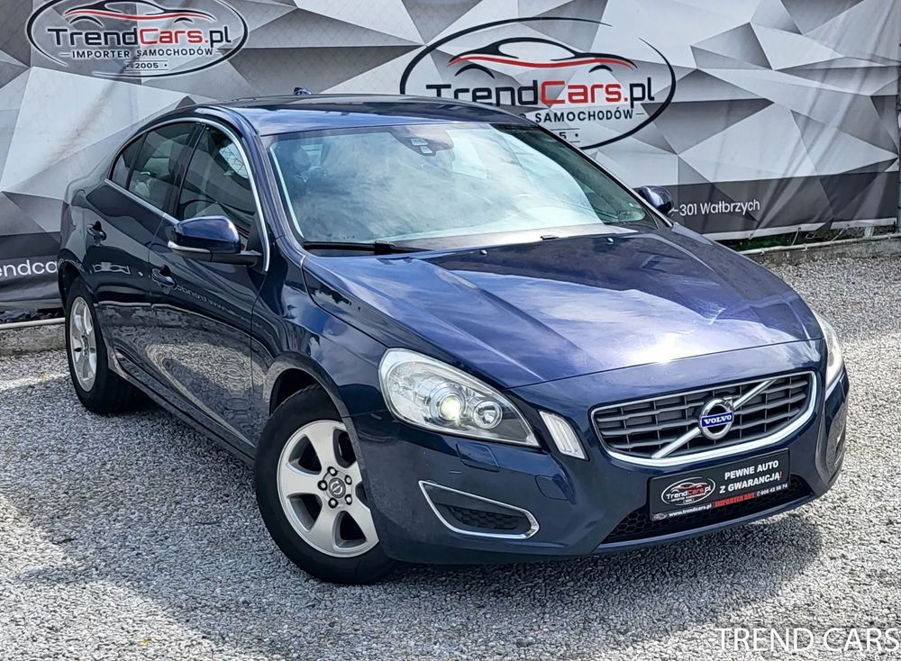 Volvo S60 II D2 Momentum 2011
