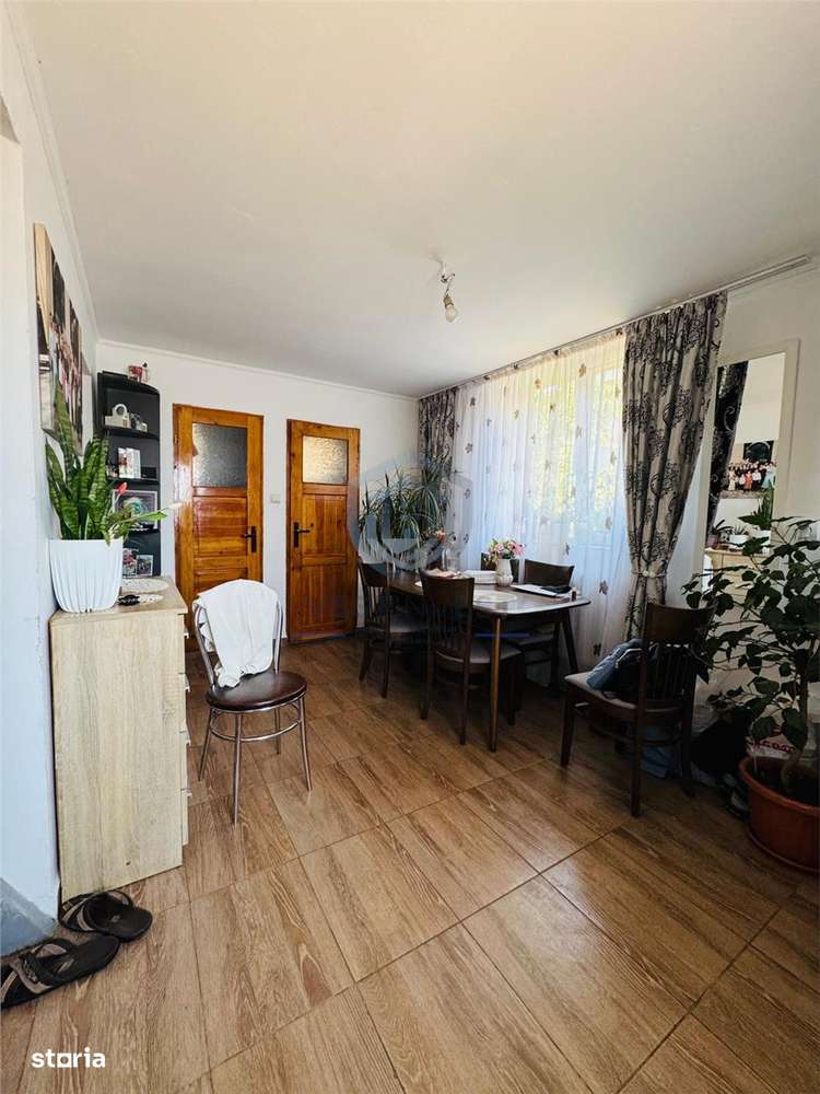Casa cu acces auto in curte Grigorescu - Imagine principală: 3/4