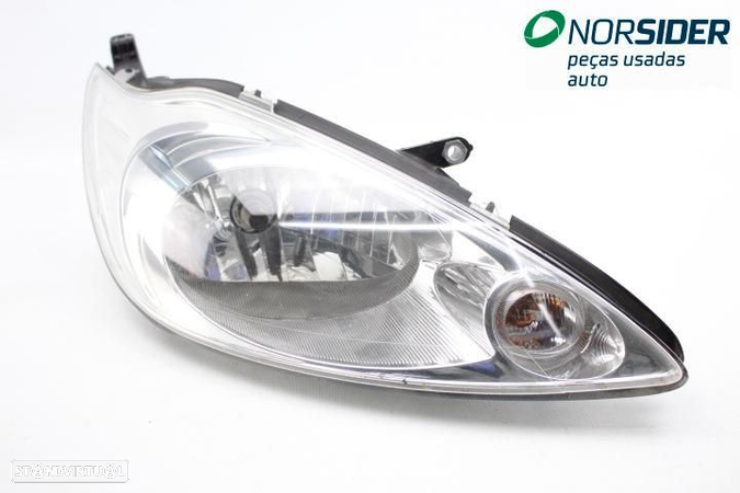 Farol direito Ford Ka|08-16 - 2