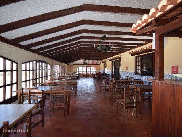 Edifício com Discoteca e Restaurante em Lote de 10.144m² - Grande imagem: 2/34