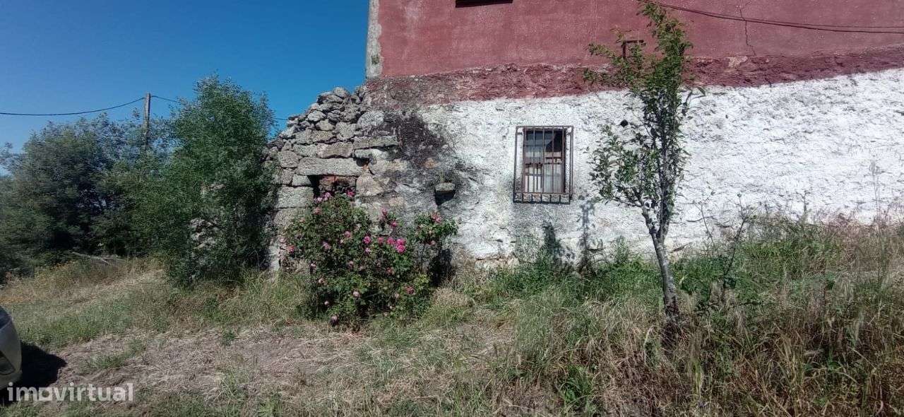Quinta com moradia para restauro em Vila Boa do Mondego - Grande imagem: 3/57