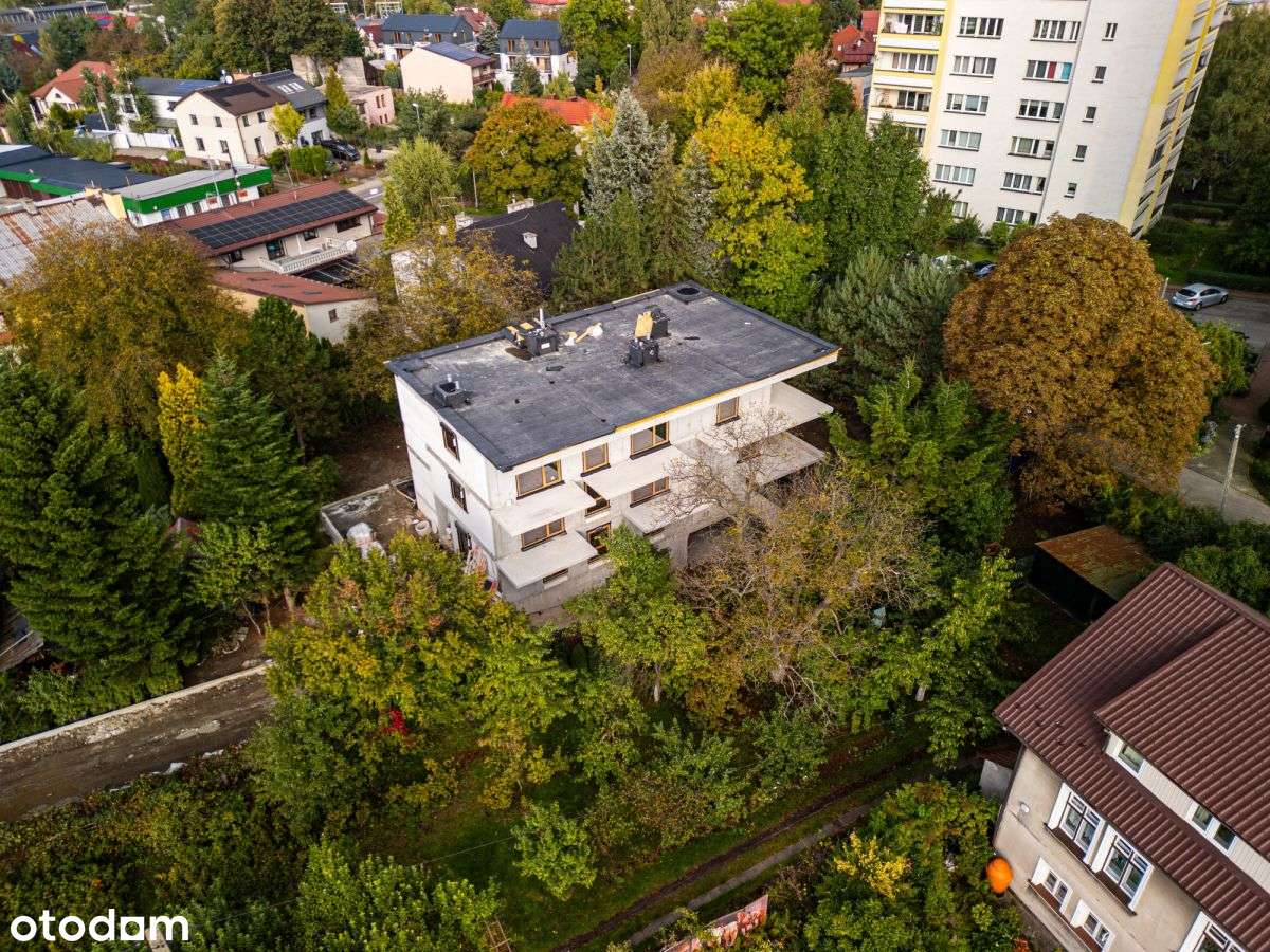 Jasne 2 pokoje z balkonem na ostatnim piętrze-1