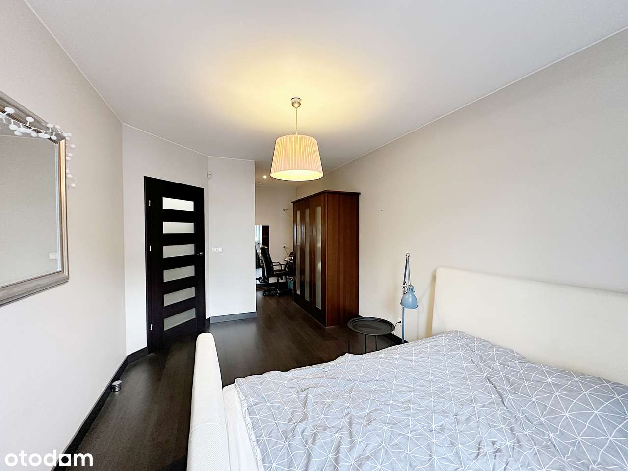 Segment bezczynszowy dwupoziomowy z użytkowym poddaszem i ogrodem-8