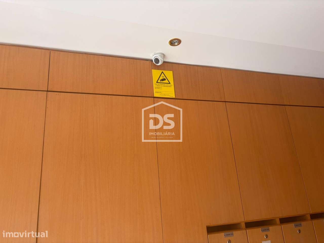 Apartamento T3 Venda em Ramada e Caneças,Odivelas-2