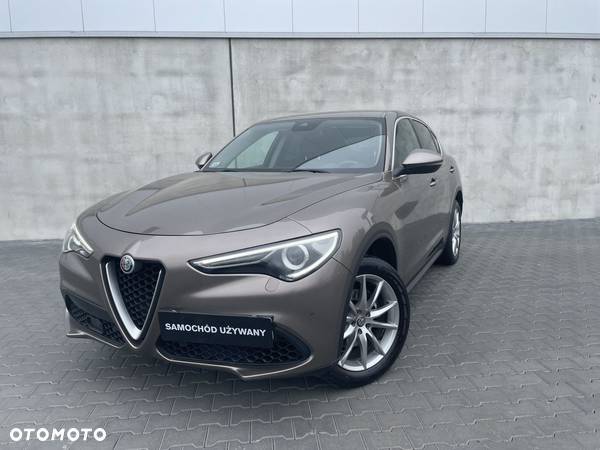 Alfa Romeo Stelvio - 2