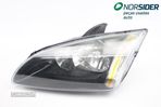 Farol esquerdo Ford Focus Station|05-08 - 1