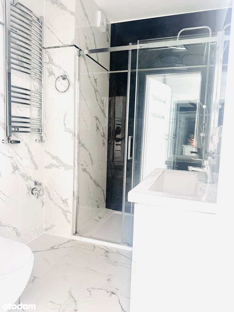 Ostatni Nowoczesny Apartament w Centrum z Panoramicznym Balkonem-14