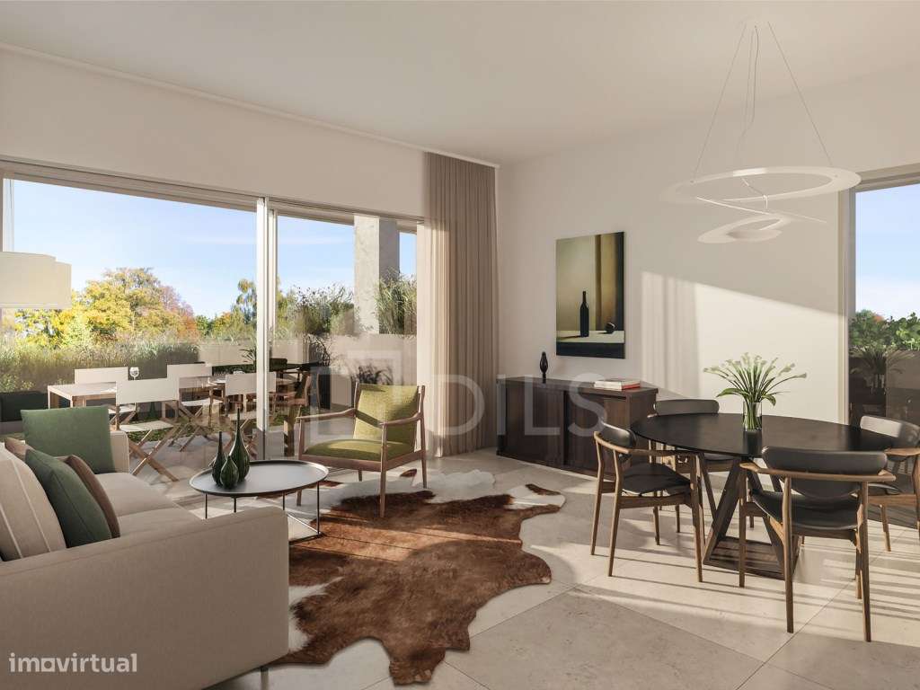 Apartamento T2 com varanda e estacionamento na Caparica - Grande imagem: 3/24