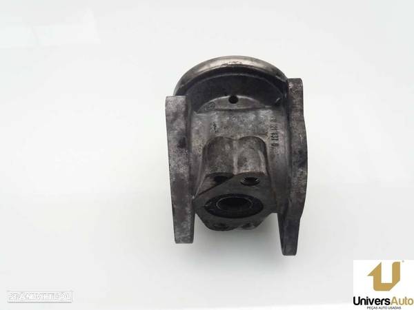 VALVULA EGR VOLKSWAGEN GOLF V 2004 -038129637D - 8