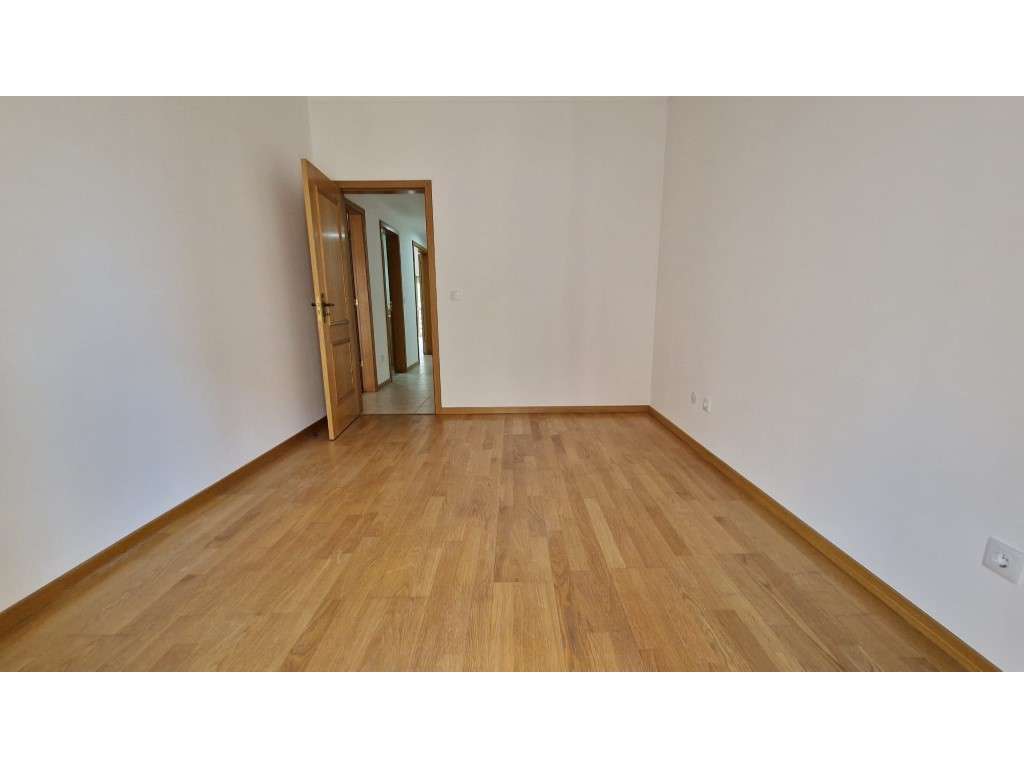 Hospital - T2 com varandas-11