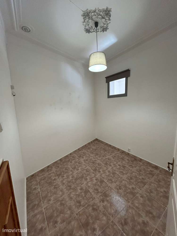 Apartamento T1+1 em Propostas Múltiplas-8