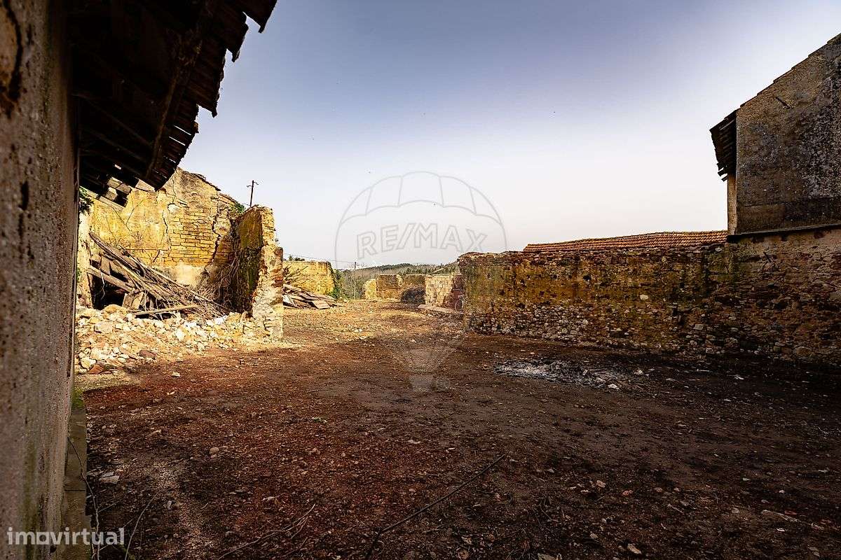 Moradia T4 para venda-23