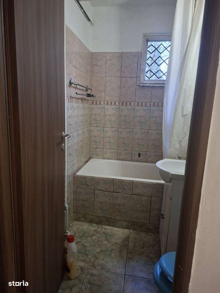 Apartament cu 3 camere Dambu, strada Ceahlau-6