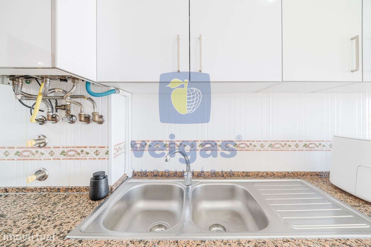 Apartamento T2 como novo, equipado e mobilado em Fitares-28
