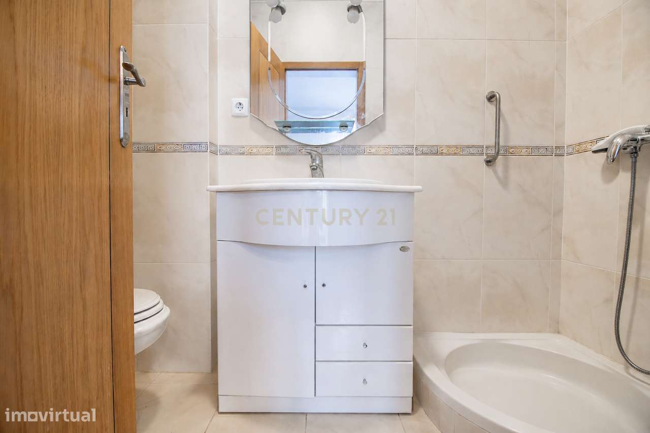 Apartamento T3 com Garagem Dupla na Quinta da Borloteira, Figueira da-20