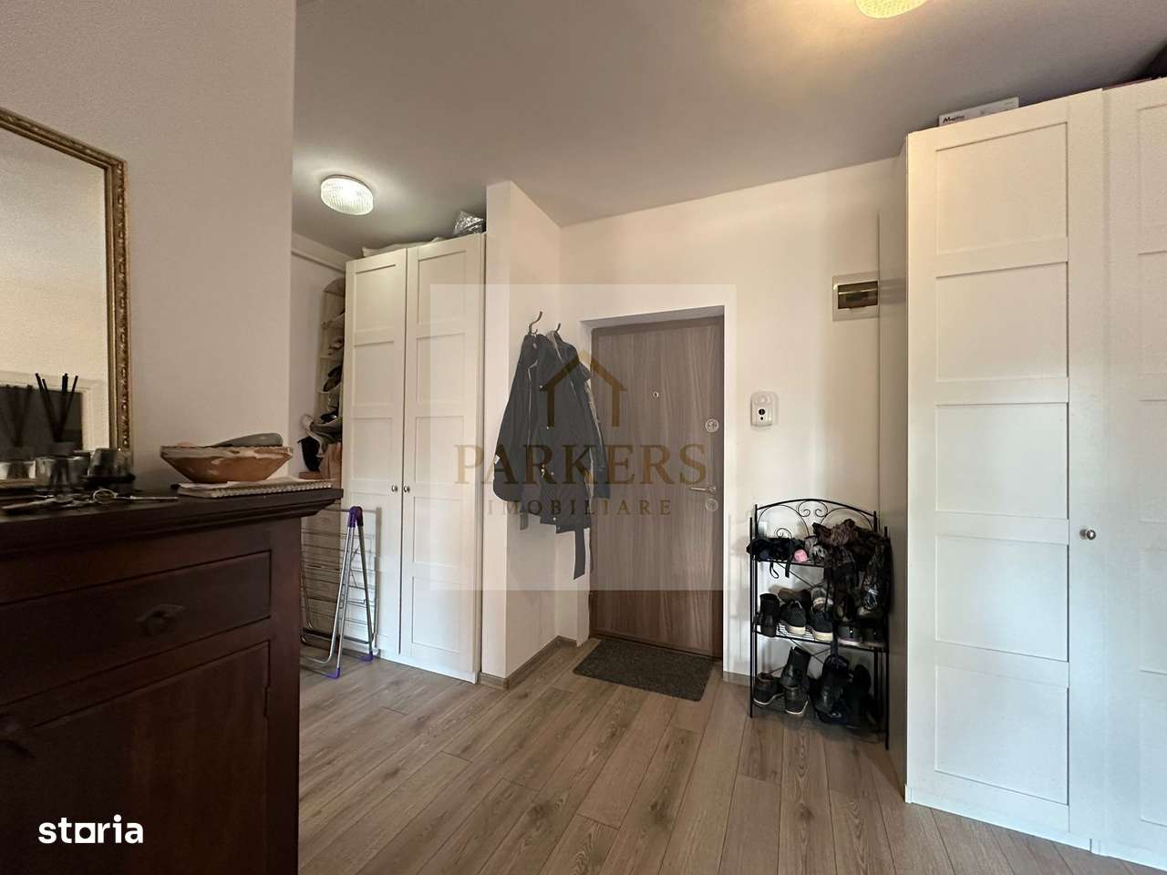 Apartament de vanzare 2 camere cu gradina in Floresti utilat mobilat-8