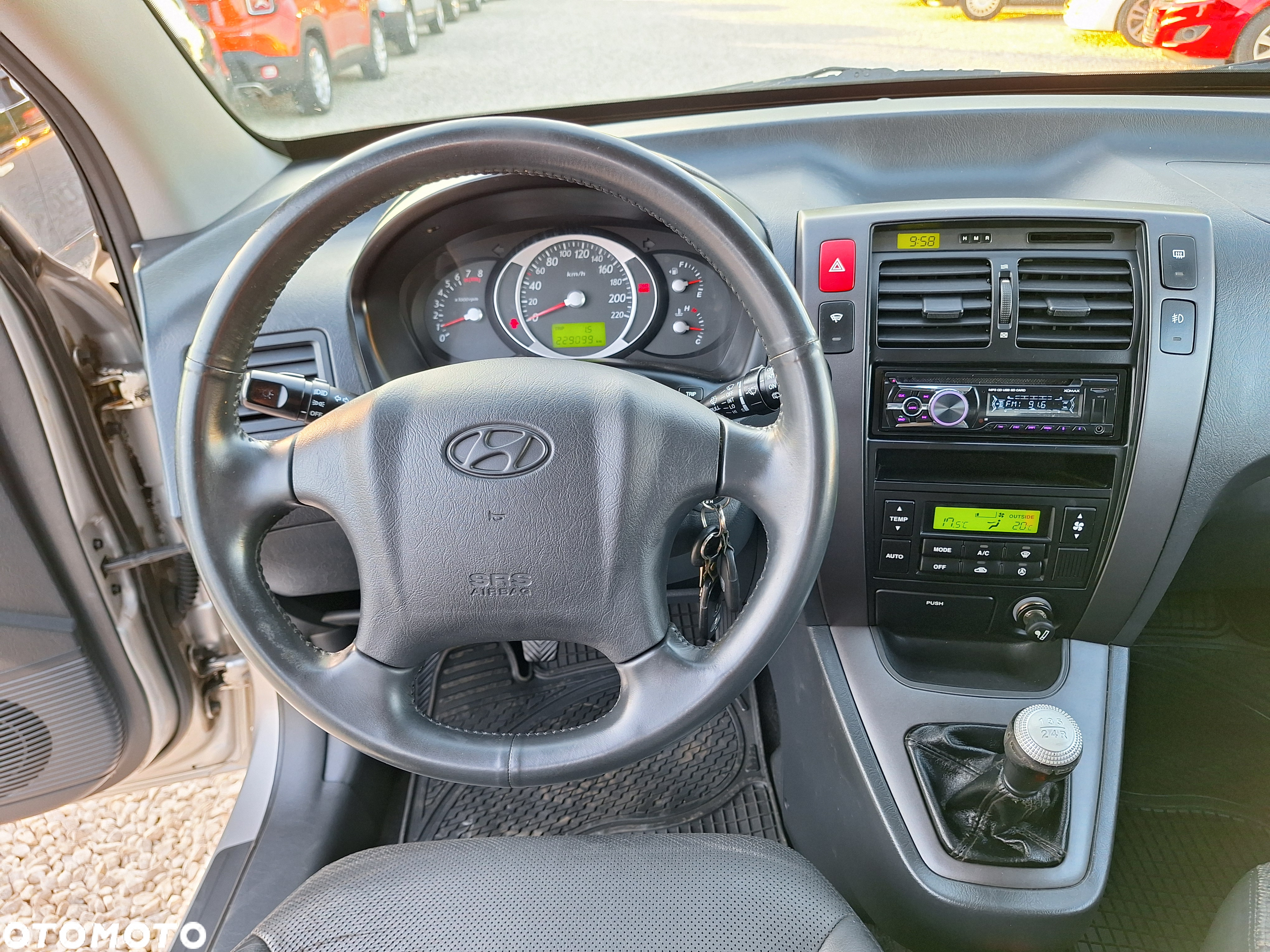 Hyundai Tucson 2.0 Comfort 2WD - 22