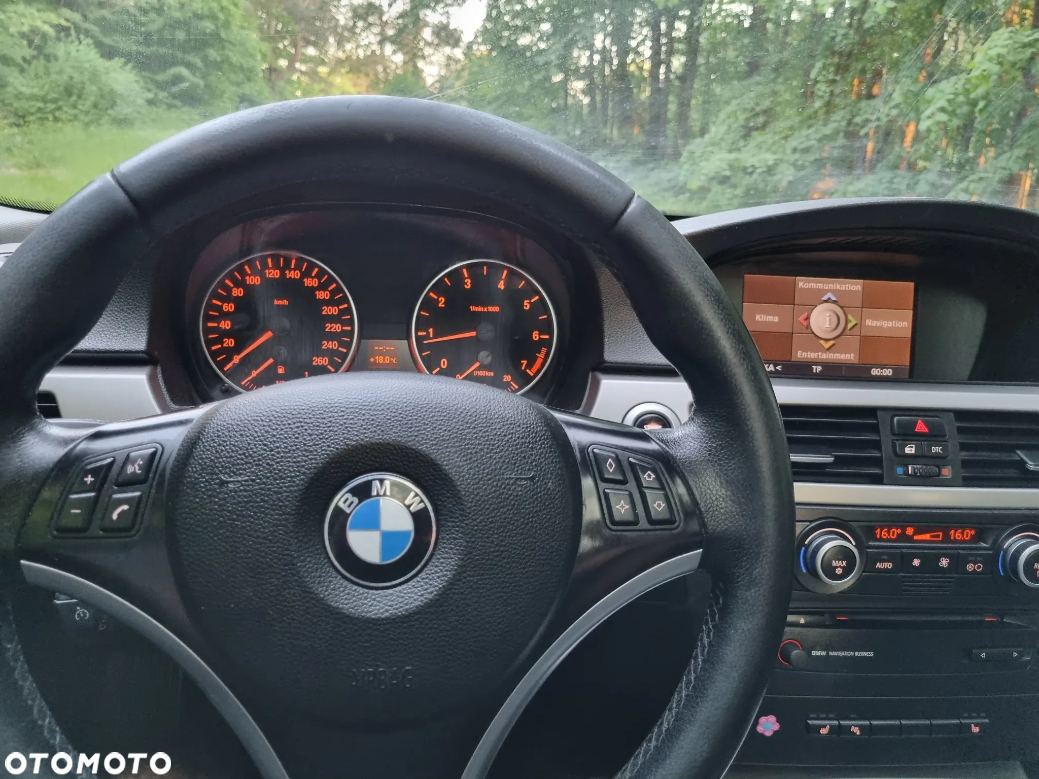 BMW Seria 3 320i - 9