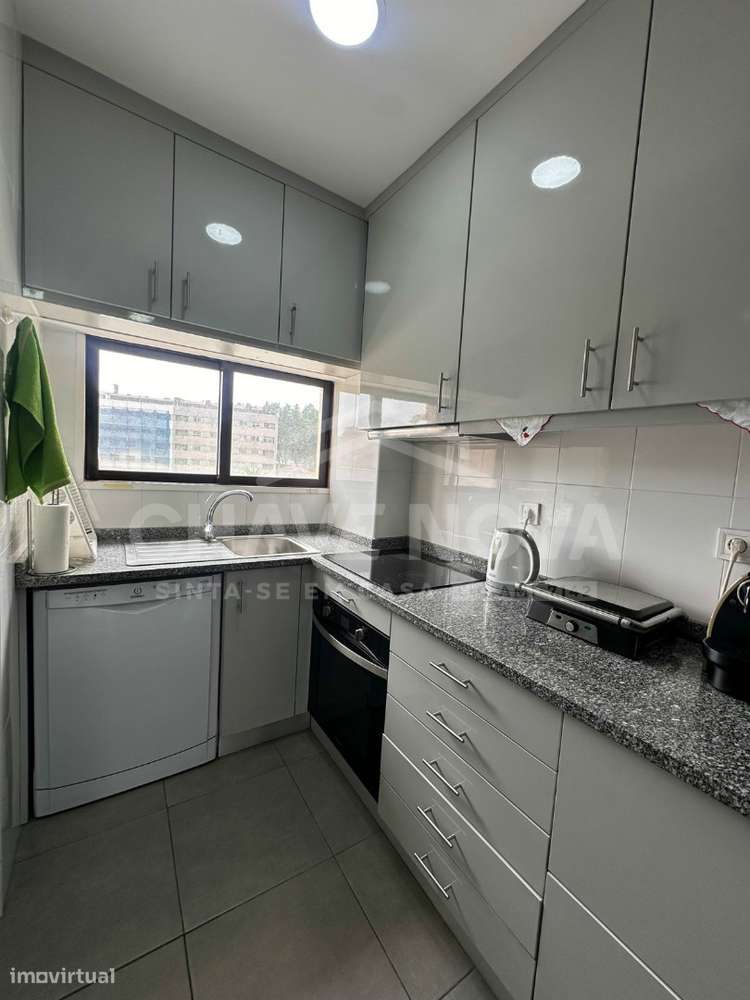 Apartamento T2+1 Renovado para venda, Matosinhos Sul-11