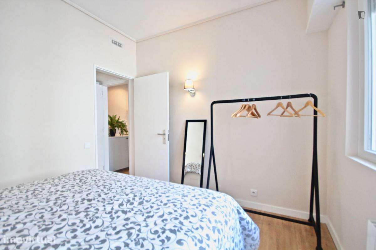 Apartamento com 1 quartos - localizado em Princípe Real Lisbon - Grande imagem: 4/10