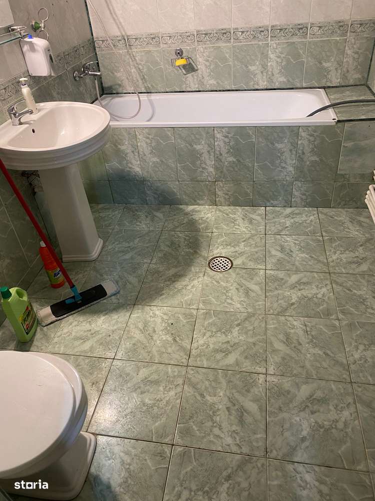 Vila P+1+M de vanzare in localitatea Lazu-10