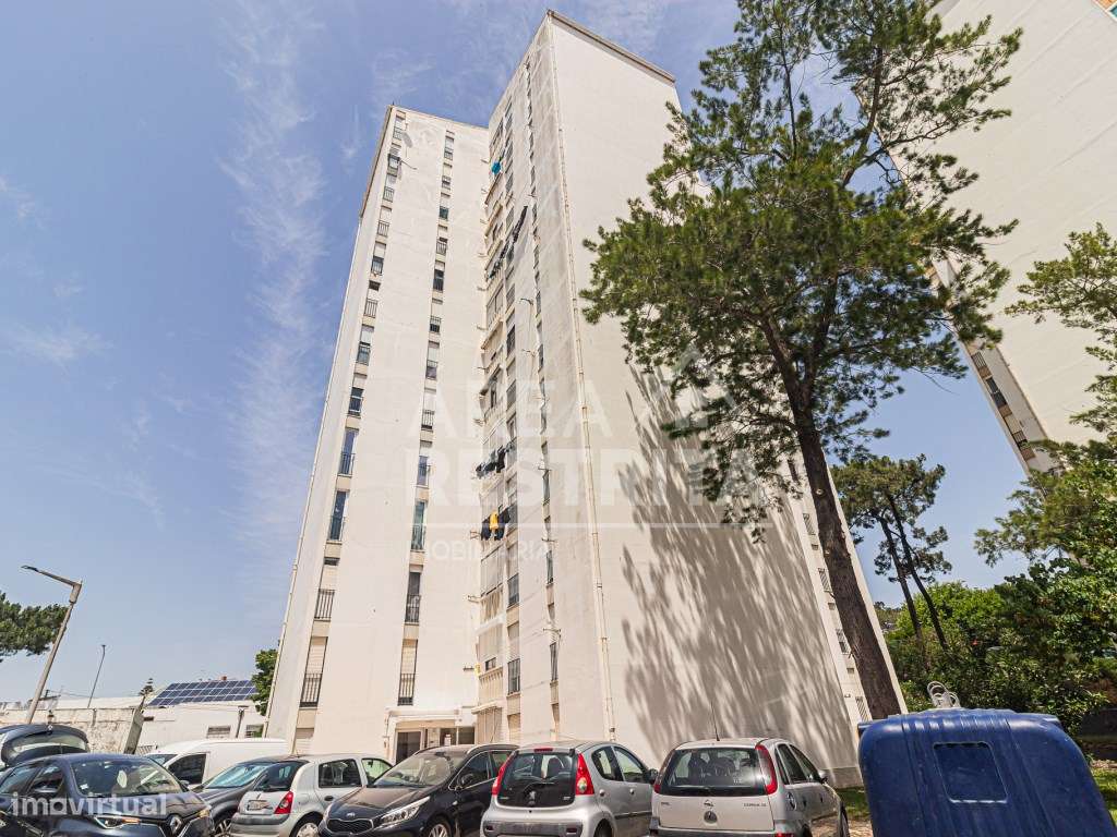Apartamento T2+ 1 em Corroios.-31