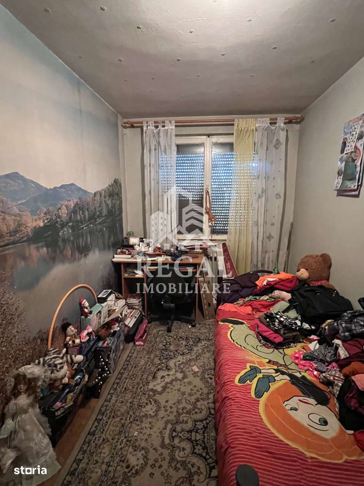 Apartament 3 camere – Micro 4, vedere la bulevard - Imagine principală: 2/8