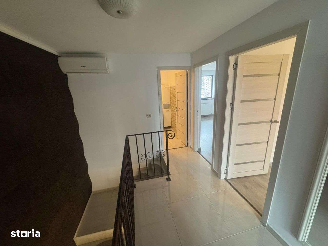 Bucium - Visan , centru , vila insiruita , garaj , libera-6