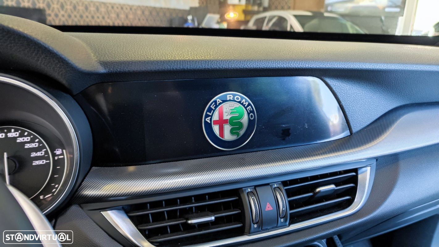 Alfa Romeo Stelvio 2.2 D Super AT8 Q4 - 8