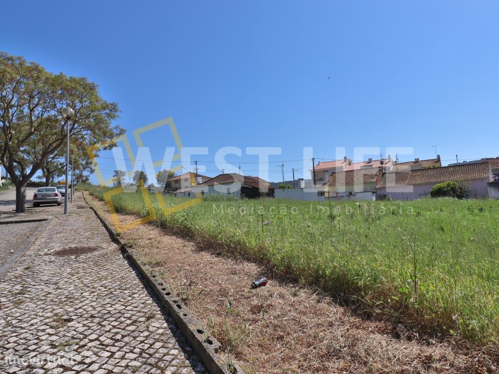 Terreno em Torres Vedras - Lote de Terreno Urbano de 770m...