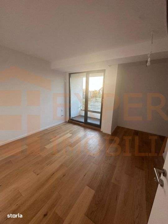 Vila deosebita de vanzare - zona Mamaia Nord pe malul lacului - Imagine principală: 4/19