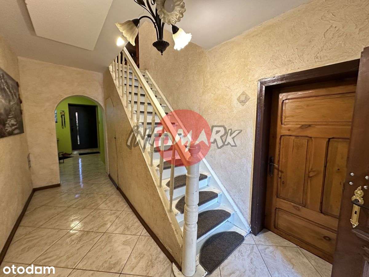 Sprzedamy w Rybniku Dom Z Dużą Działką-10